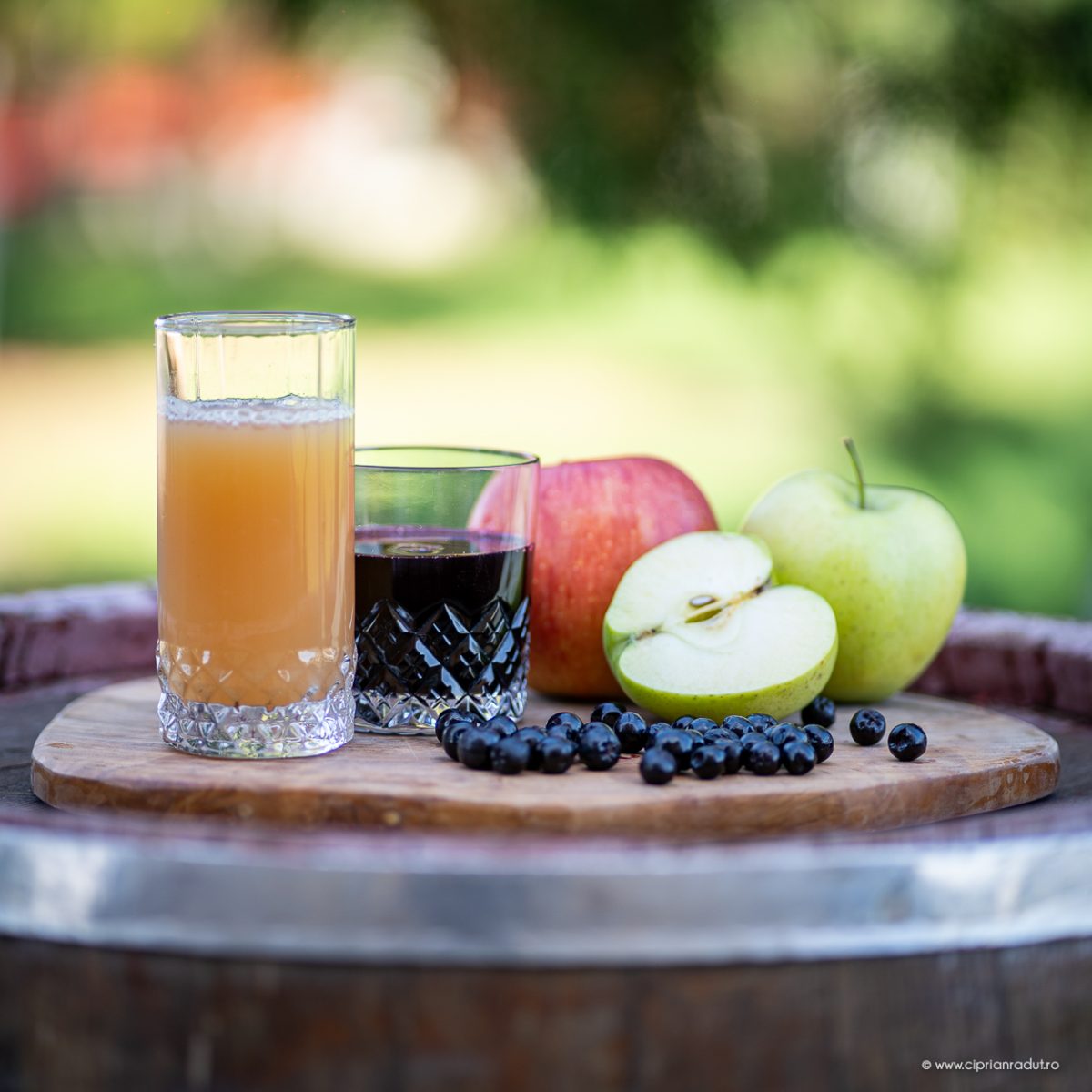 Pachet imunitate MAr cu suc natural de mere și suc de aronia